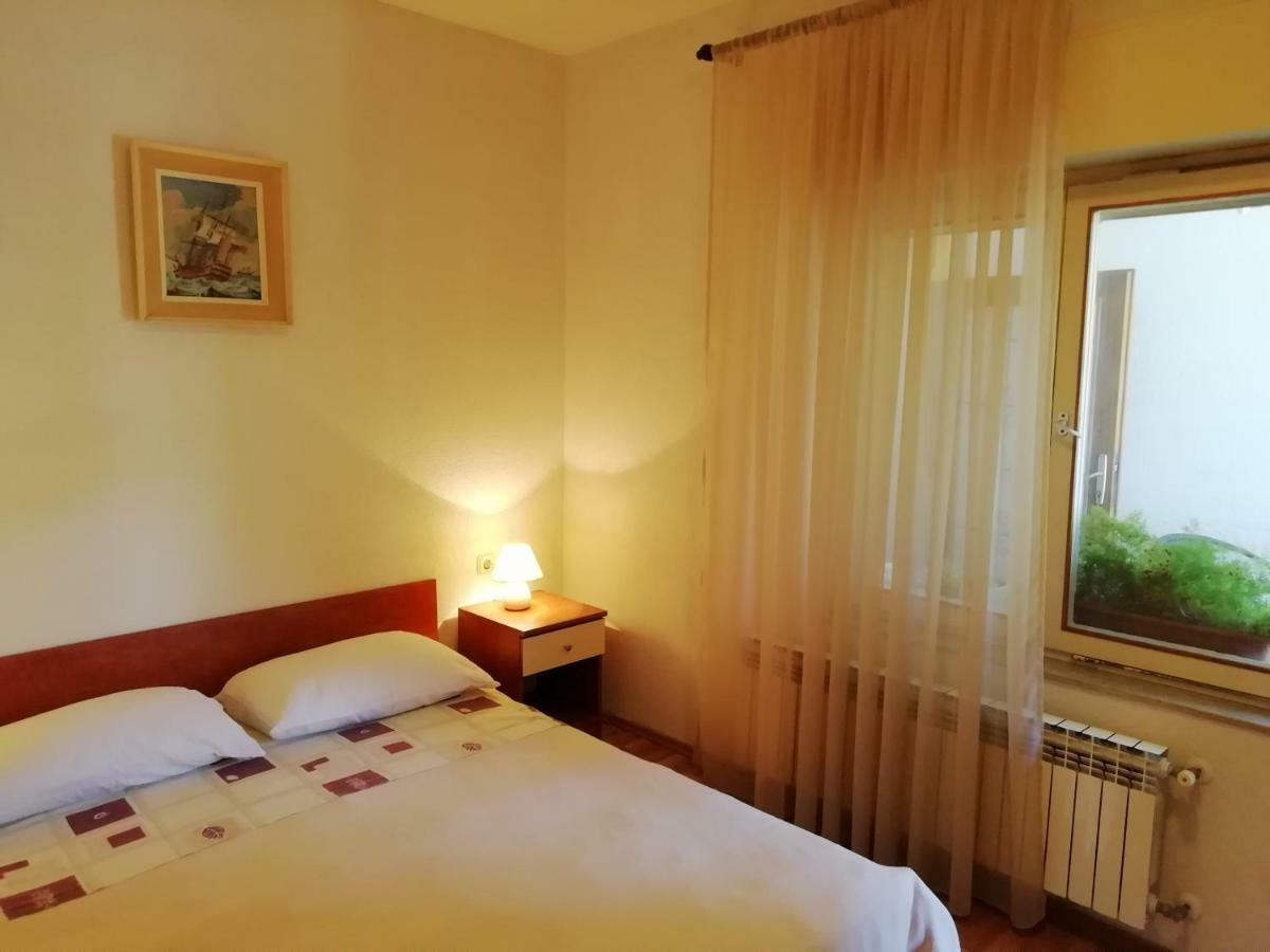 Apartments Jadranka Ivana Pula Extérieur photo