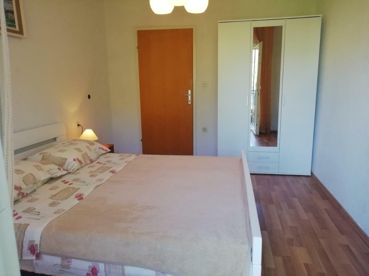 Apartments Jadranka Ivana Pula Extérieur photo